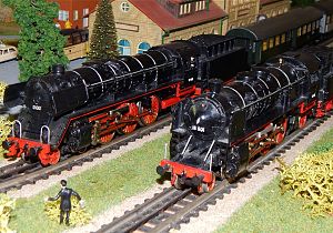 Hoeksche Waardse TRIX Express treinen weer op de rails